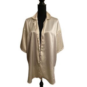 Vintage Gold Tag Victoria's Secret Off White Satin Short Sleeve Sleepshirt Size